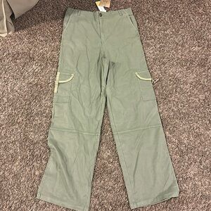 Light green twill wide leg cargo pants size 16 NWT